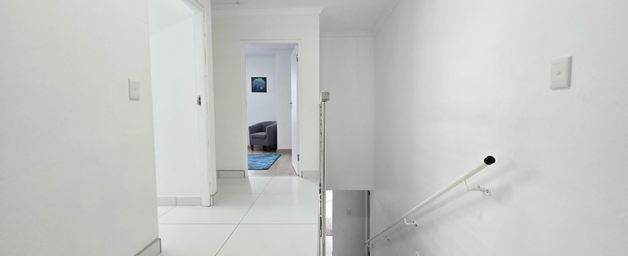 4 Bedroom Property for Sale in Franskraal Western Cape